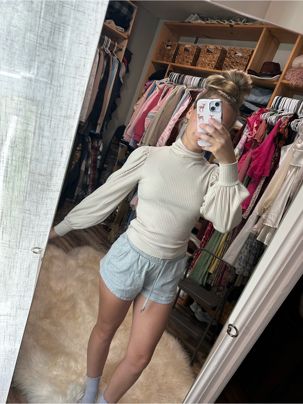 Forever 21 Ribbed Puff-Sleeve cream Turtleneck size S